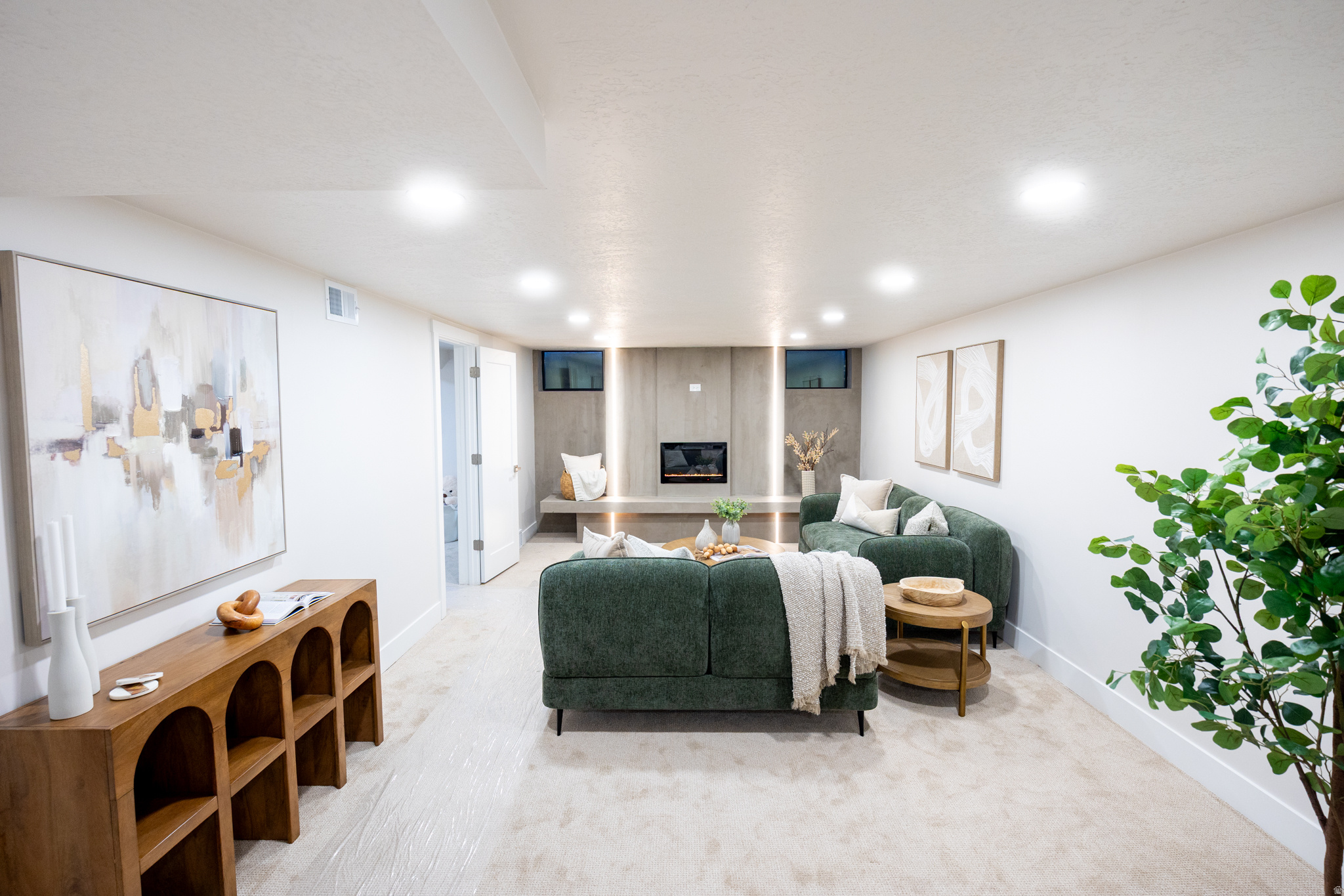 SKYLINE HEIG - Residential