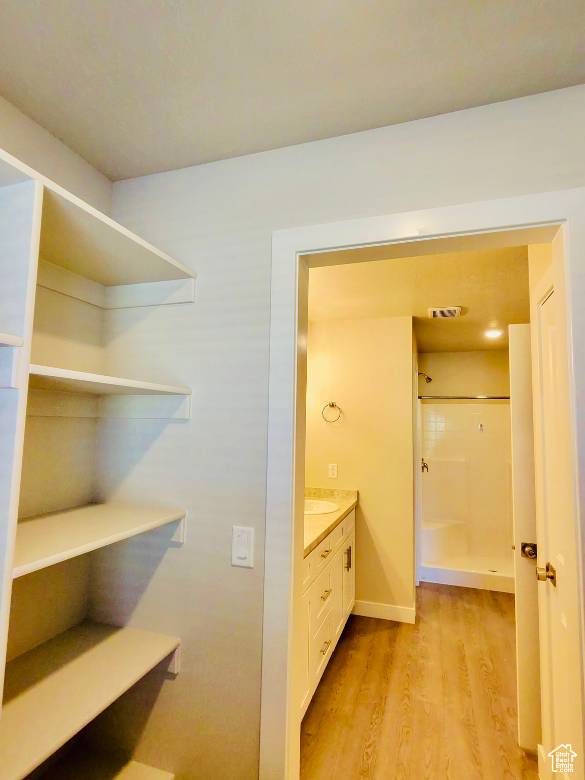 CEDAR BEND - Residential