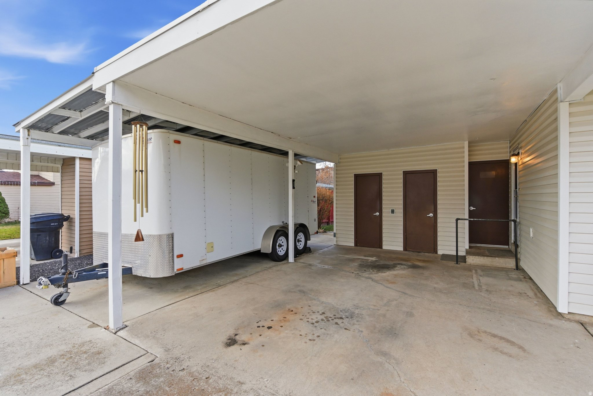 BROOKFIELD - Residential