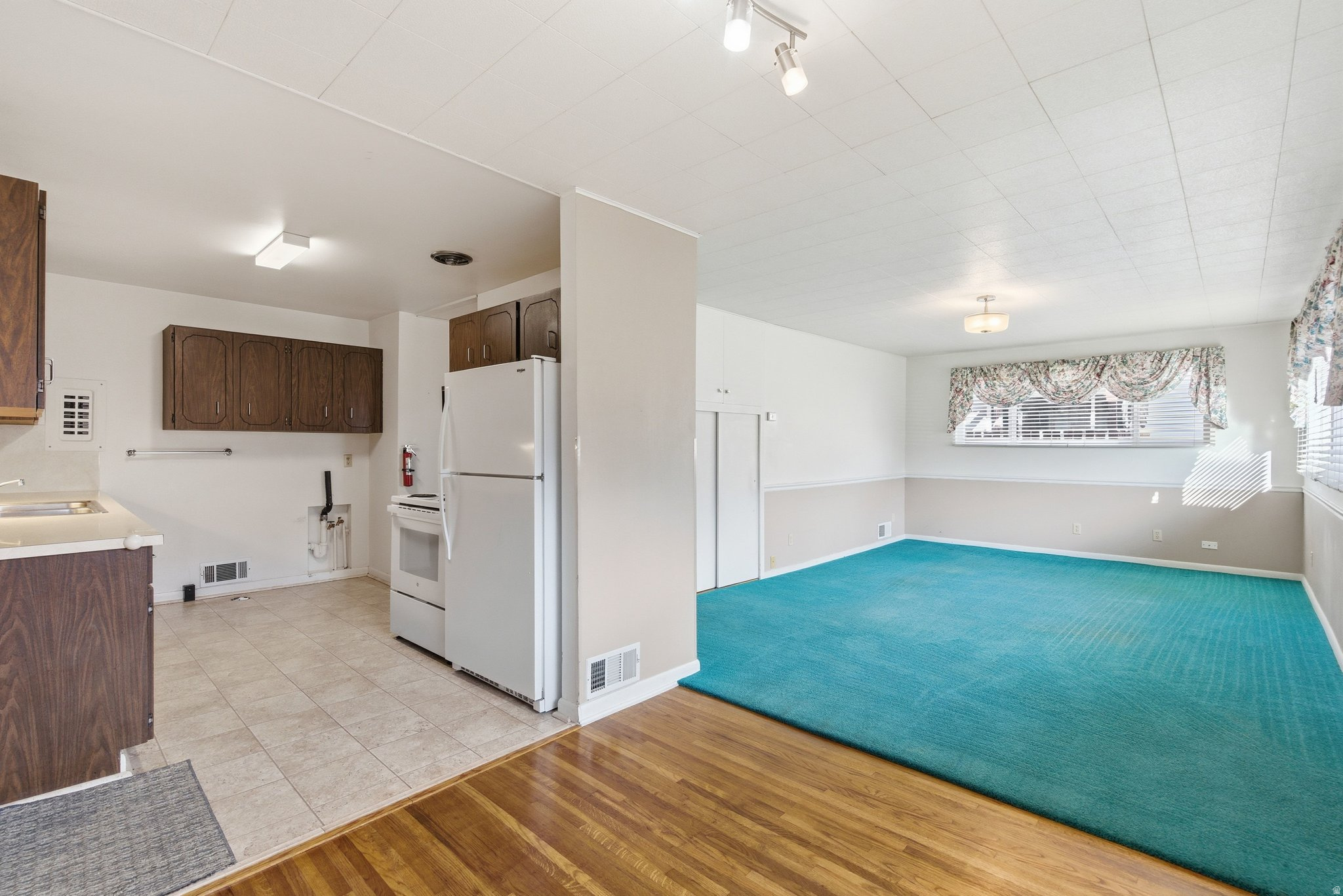 BROOKFIELD - Residential