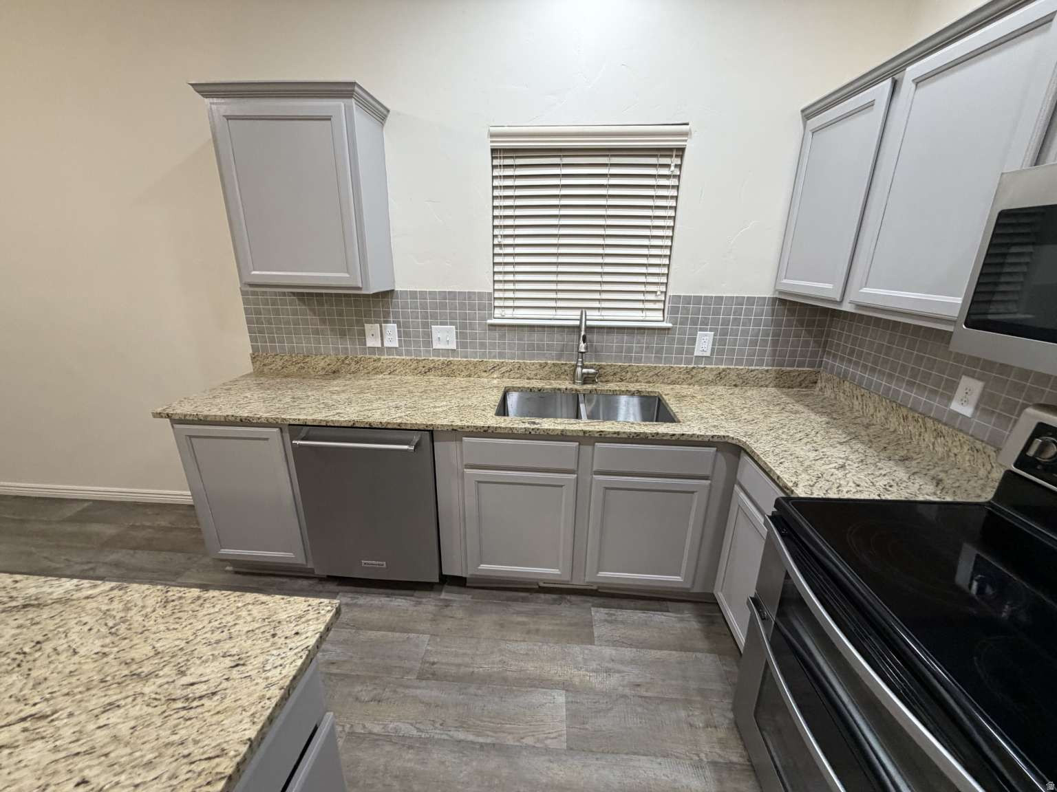 SPLIT MOUNTAIN - Residential