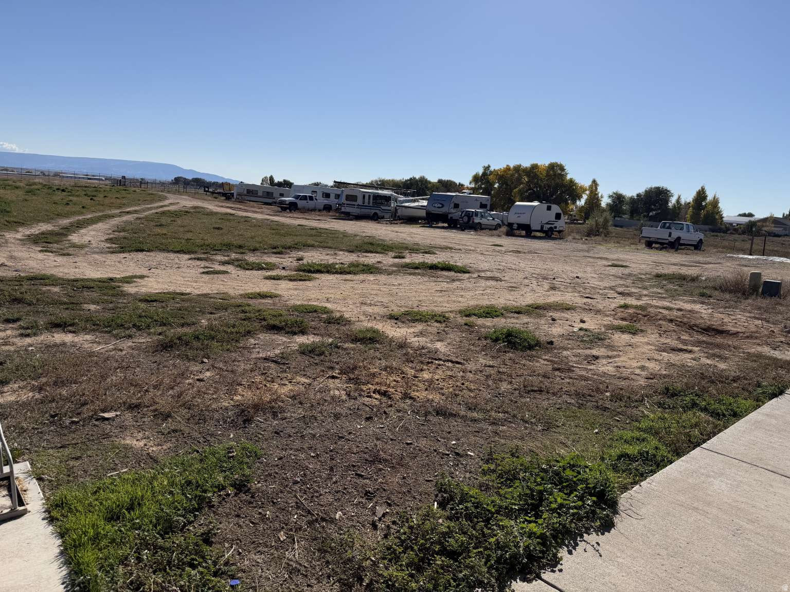 SPLIT MOUNTAIN - Residential