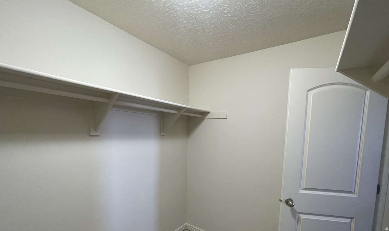 SPLIT MOUNTAIN - Residential