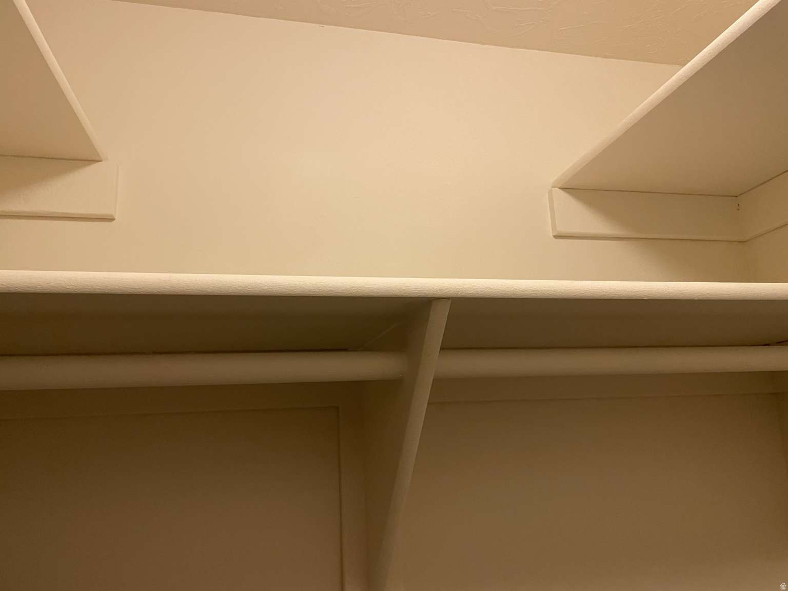 SPLIT MOUNTAIN - Residential