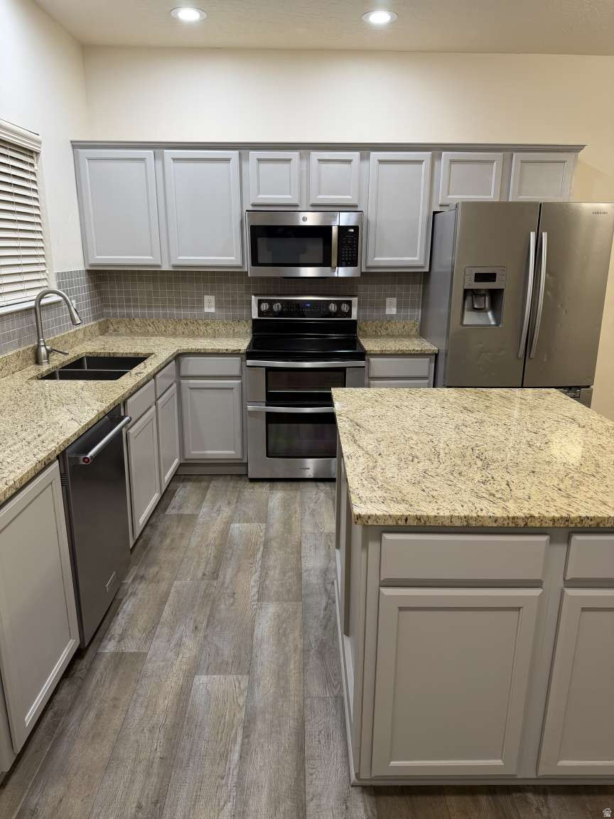 SPLIT MOUNTAIN - Residential