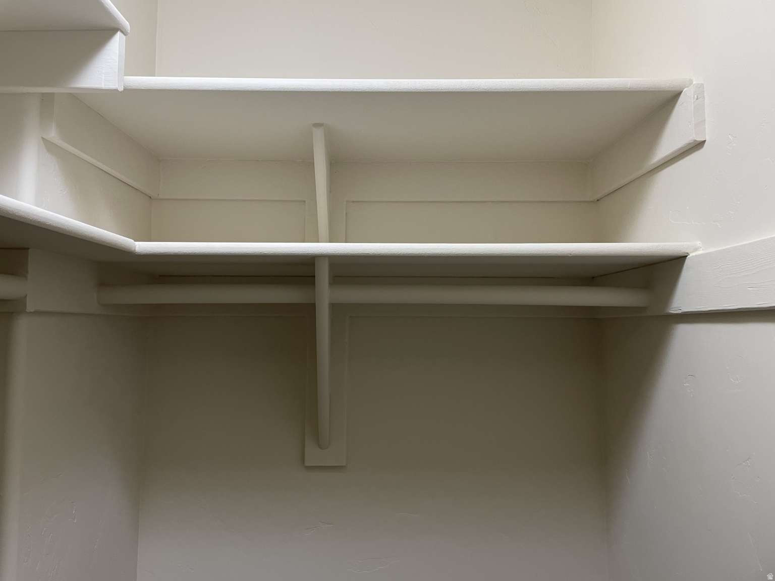 SPLIT MOUNTAIN - Residential