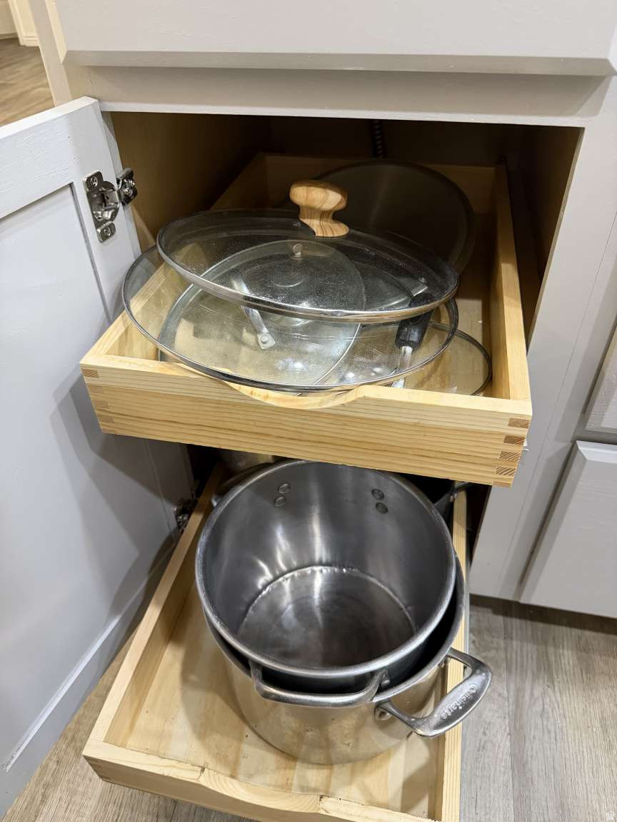 SPLIT MOUNTAIN - Residential