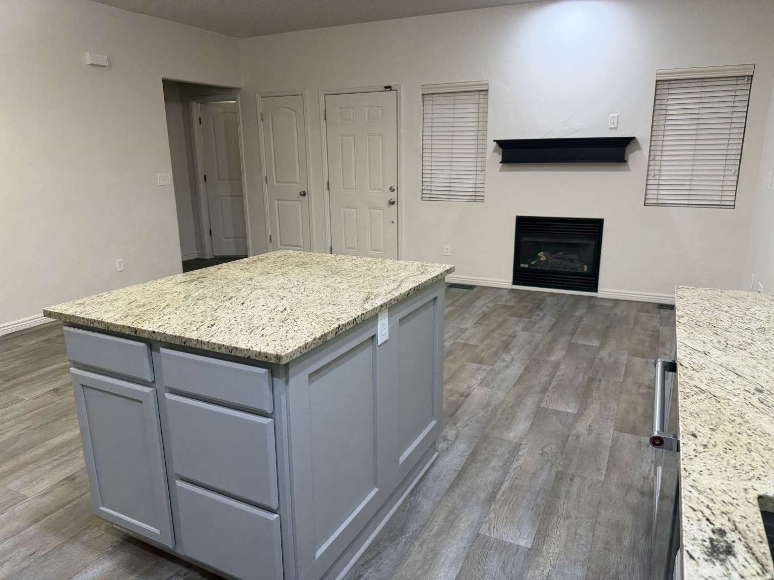 SPLIT MOUNTAIN - Residential