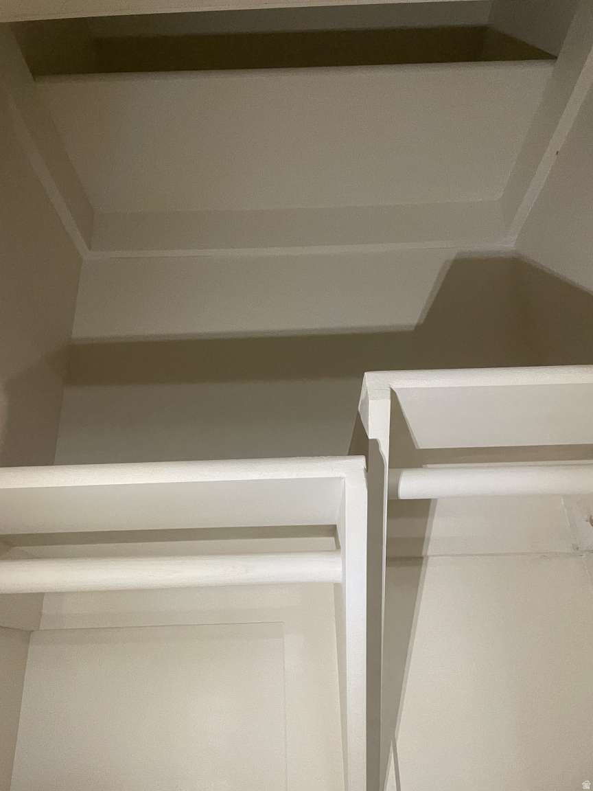 SPLIT MOUNTAIN - Residential