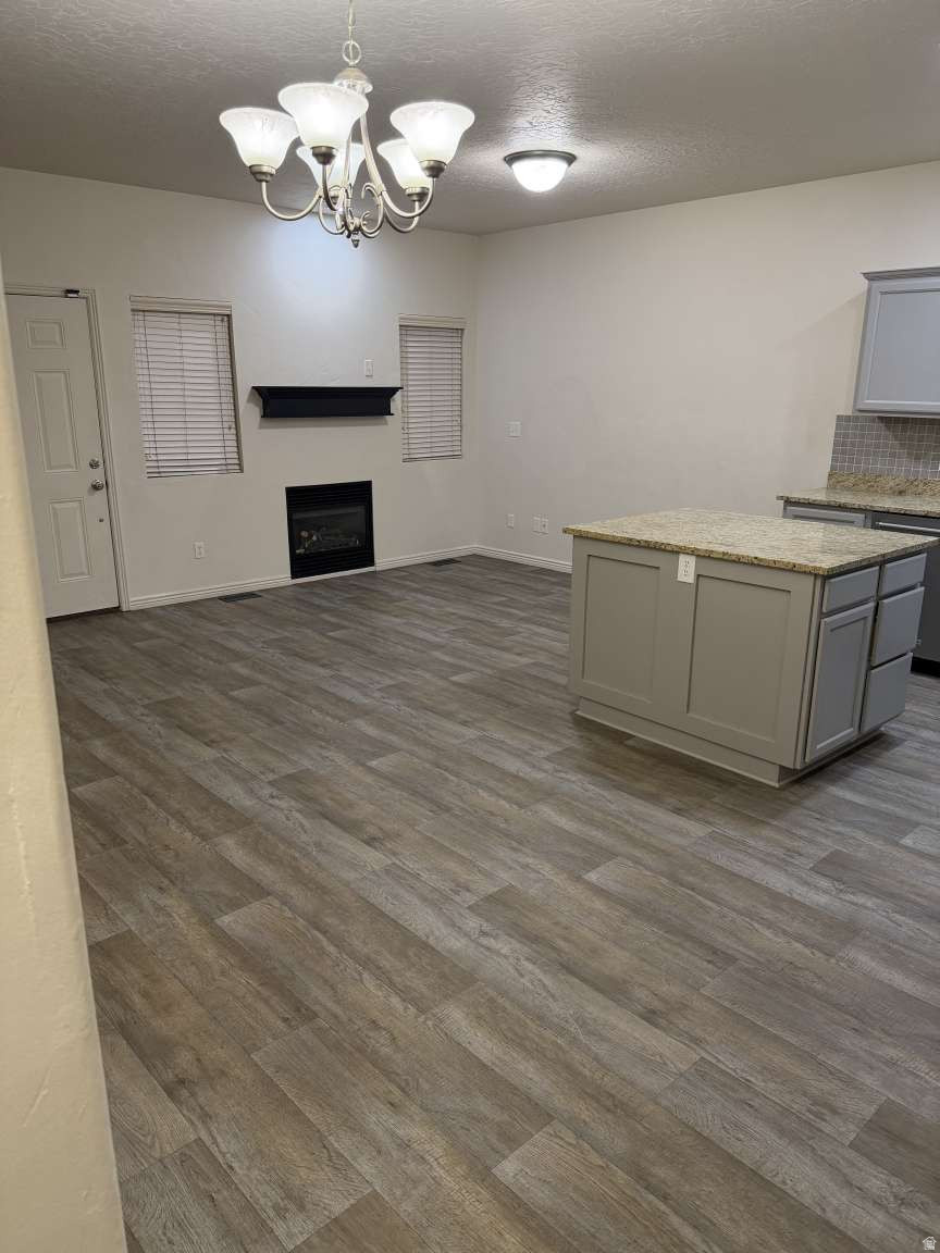 SPLIT MOUNTAIN - Residential