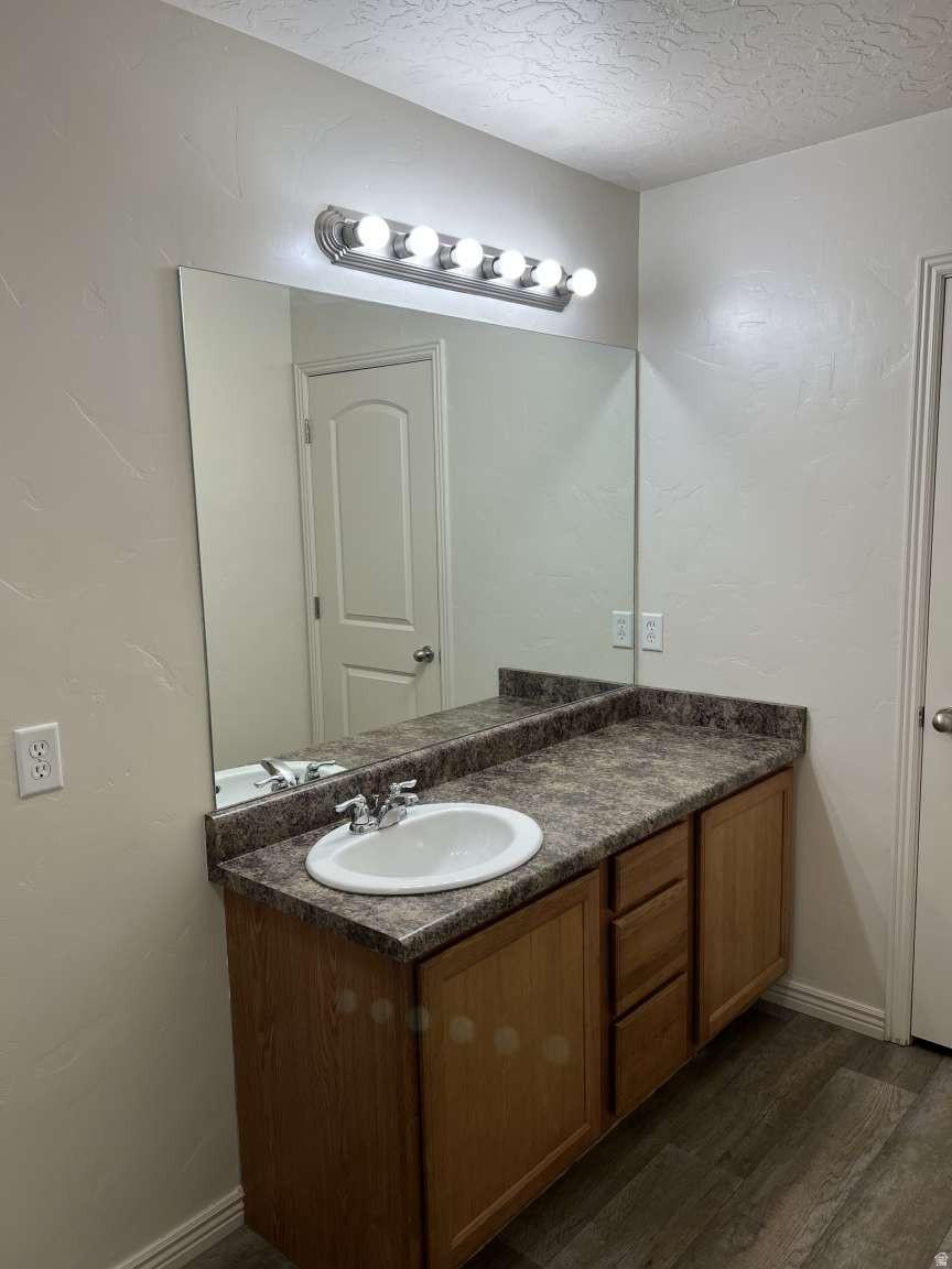 SPLIT MOUNTAIN - Residential