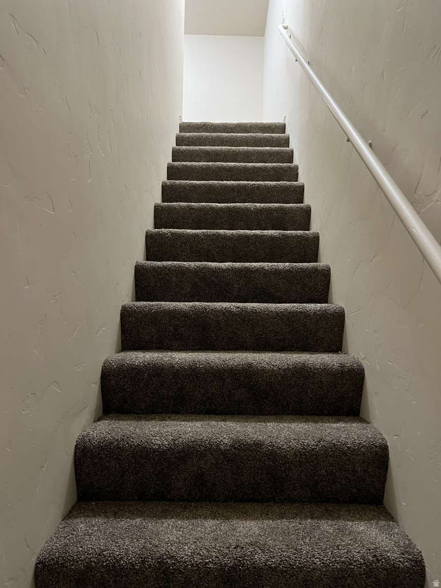 SPLIT MOUNTAIN - Residential