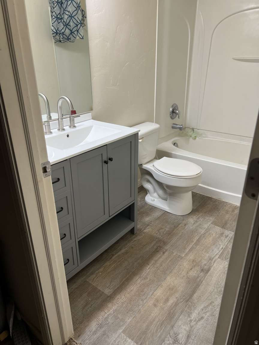 SPLIT MOUNTAIN - Residential