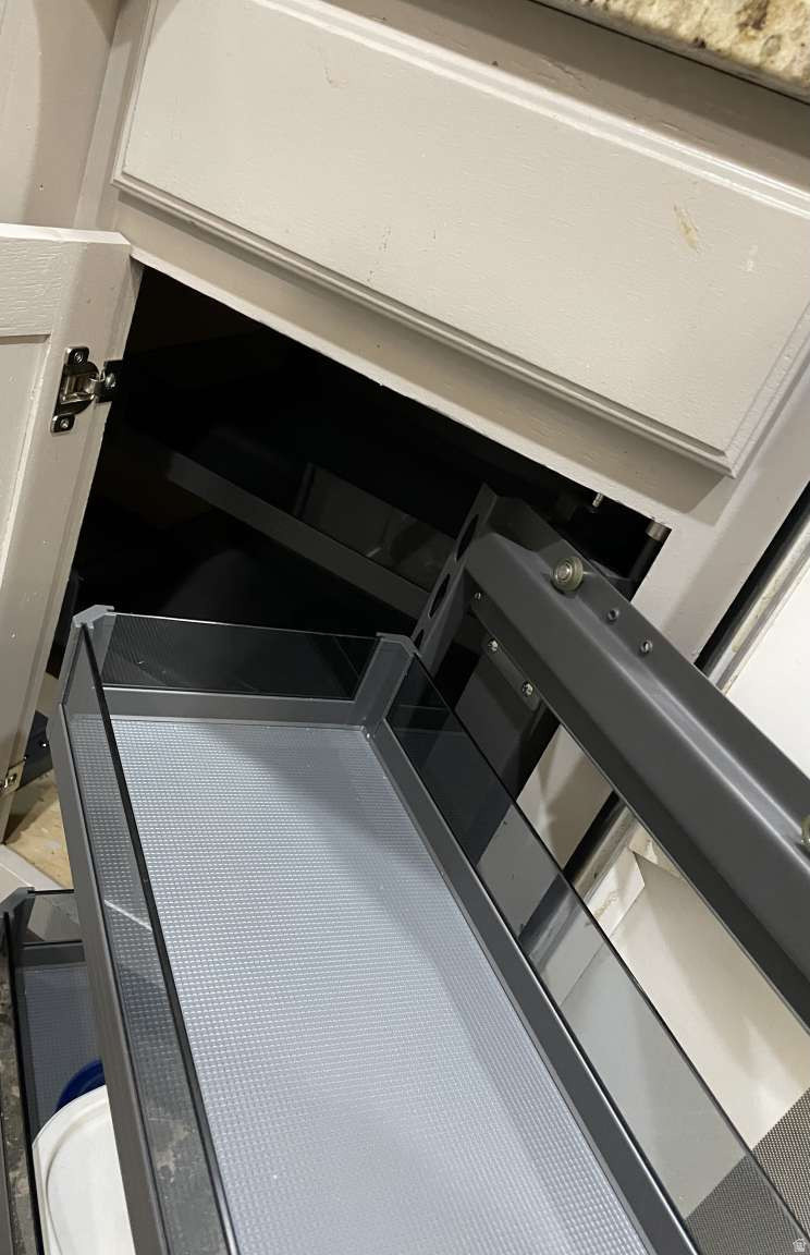 SPLIT MOUNTAIN - Residential