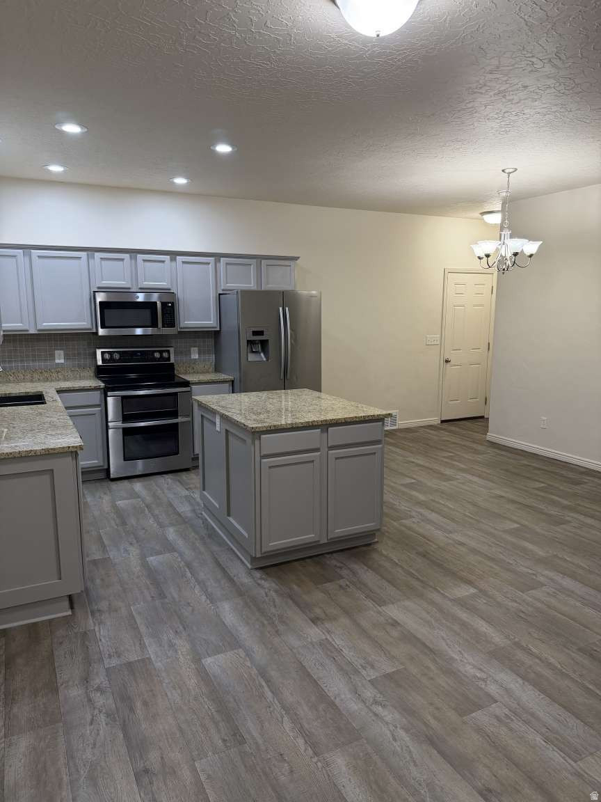 SPLIT MOUNTAIN - Residential