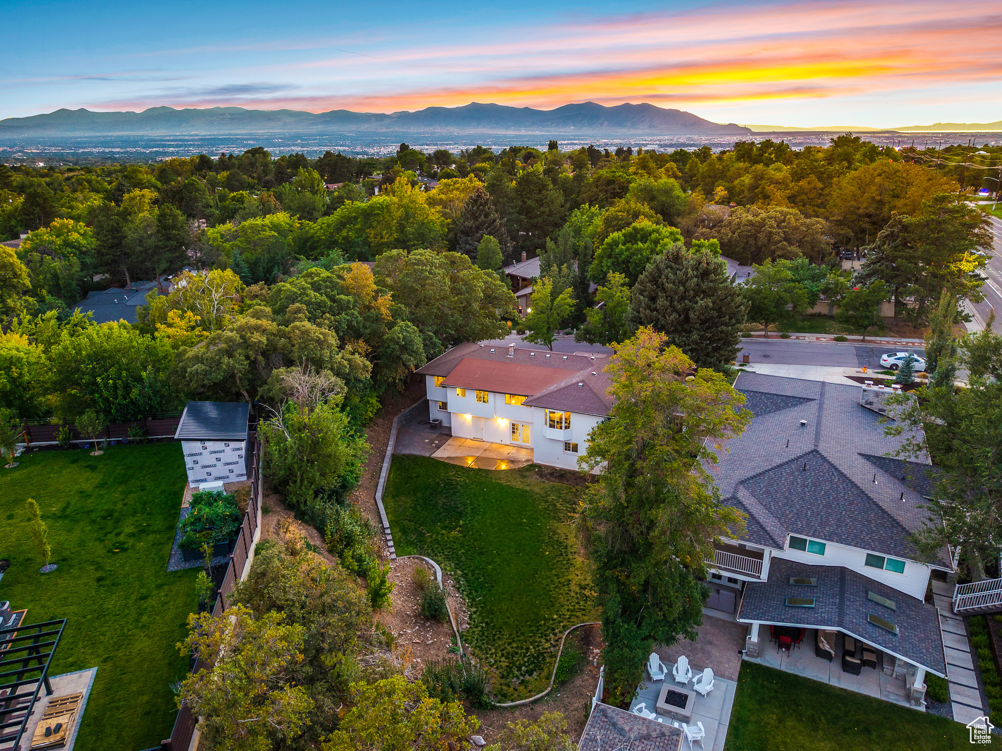 MOUNUMENT PARK - Residential