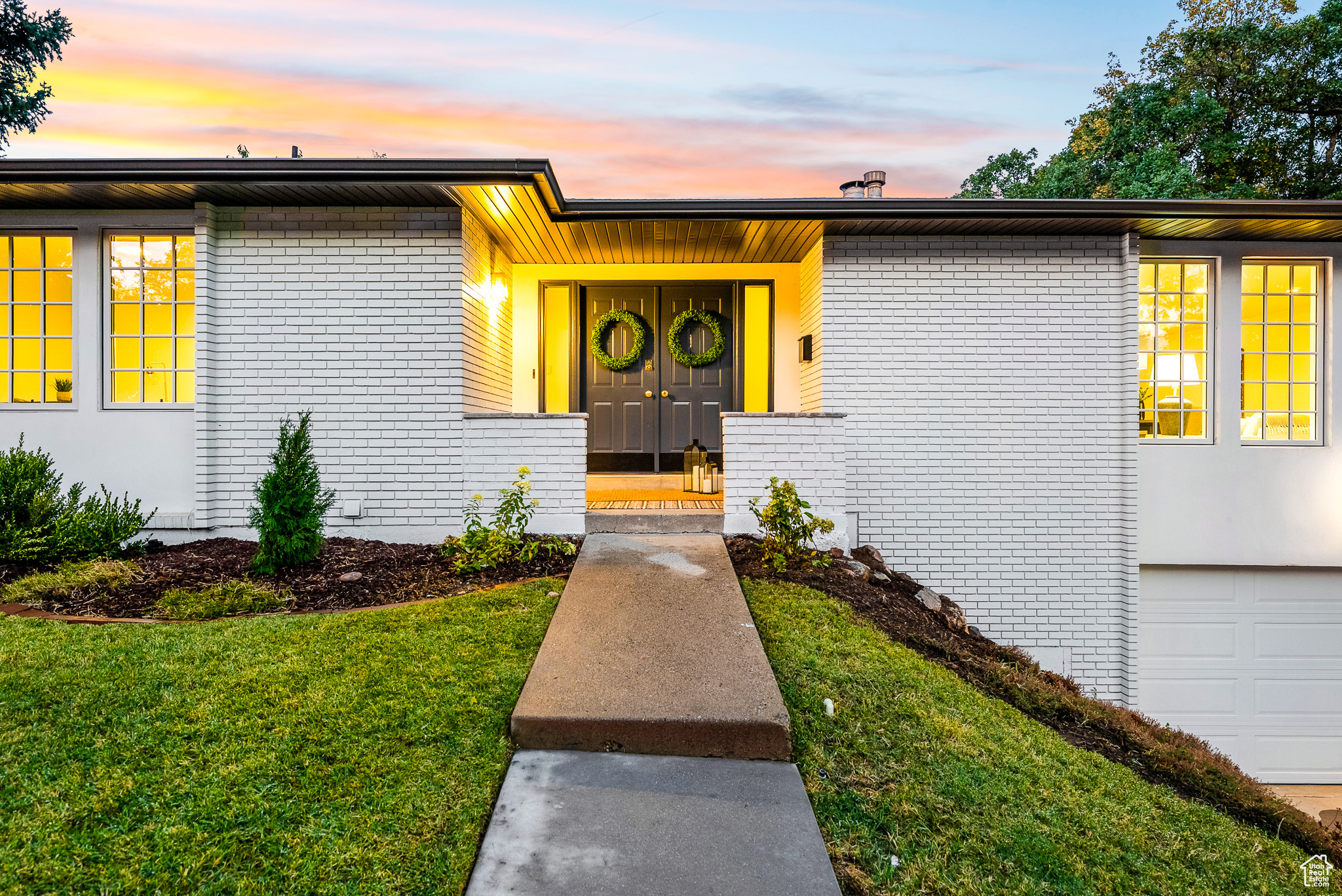 MOUNUMENT PARK - Residential