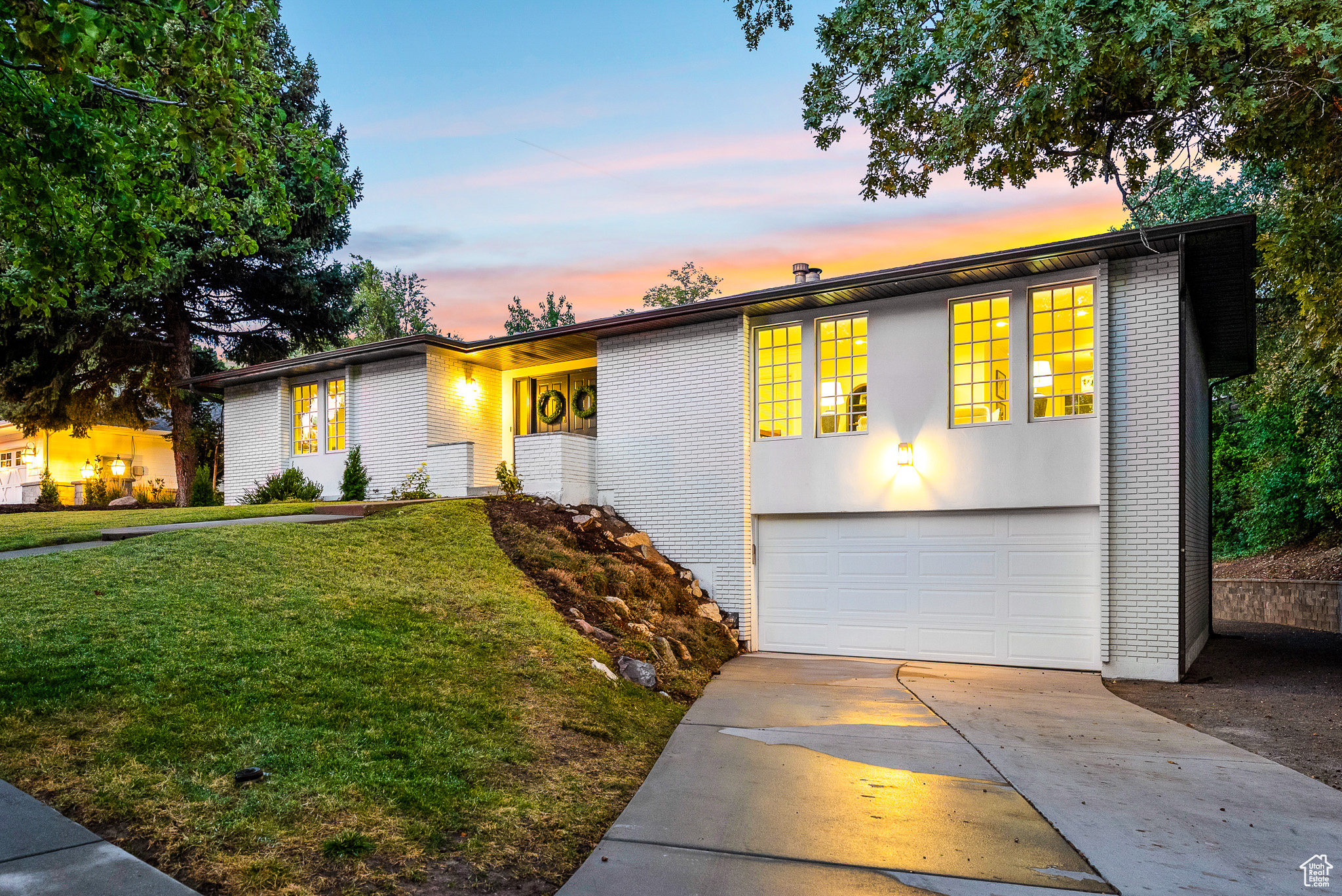 MOUNUMENT PARK - Residential