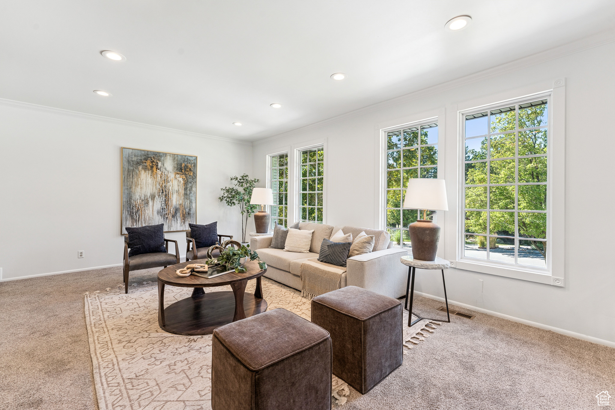 MOUNUMENT PARK - Residential