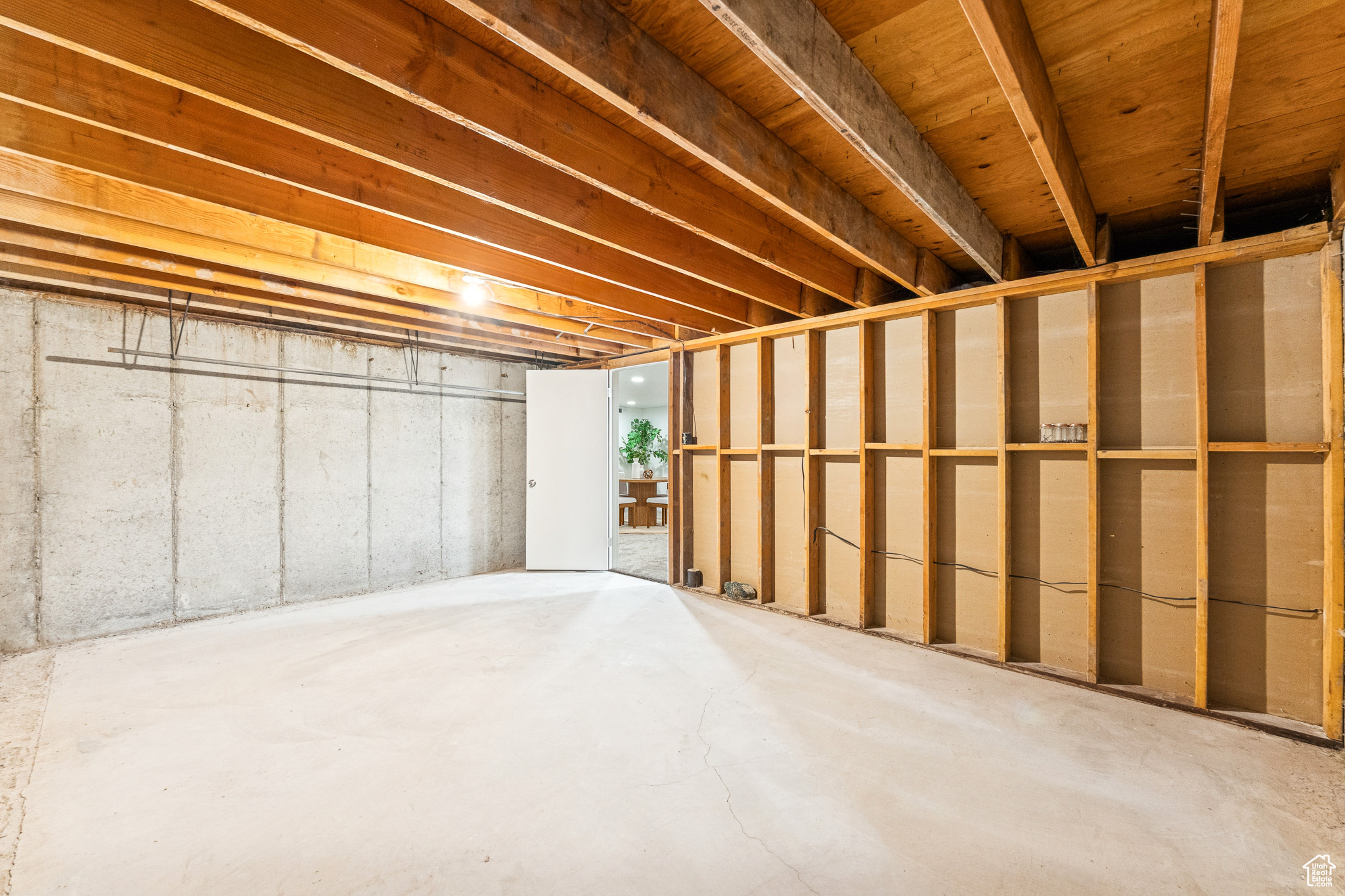 MOUNUMENT PARK - Residential