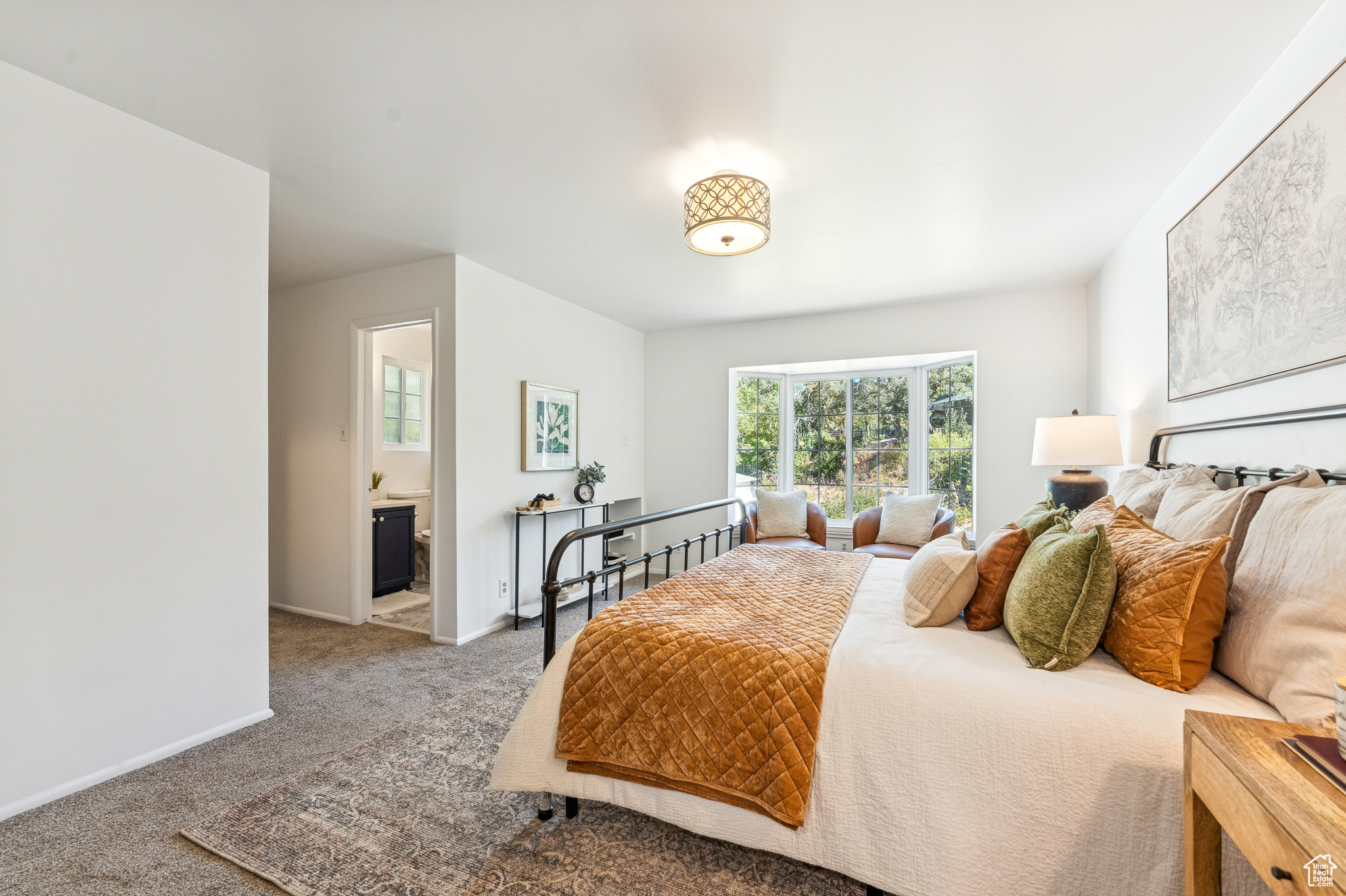 MOUNUMENT PARK - Residential