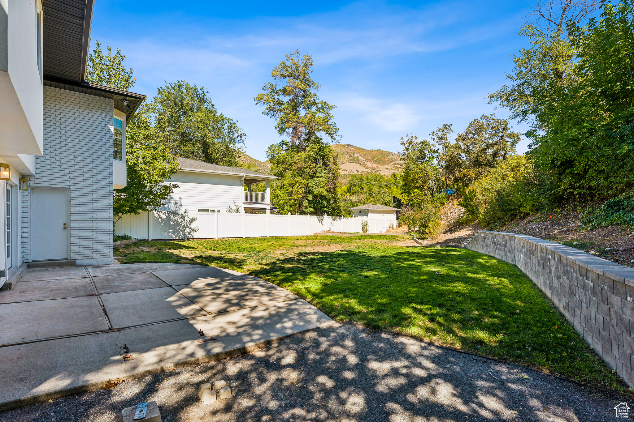 MOUNUMENT PARK - Residential