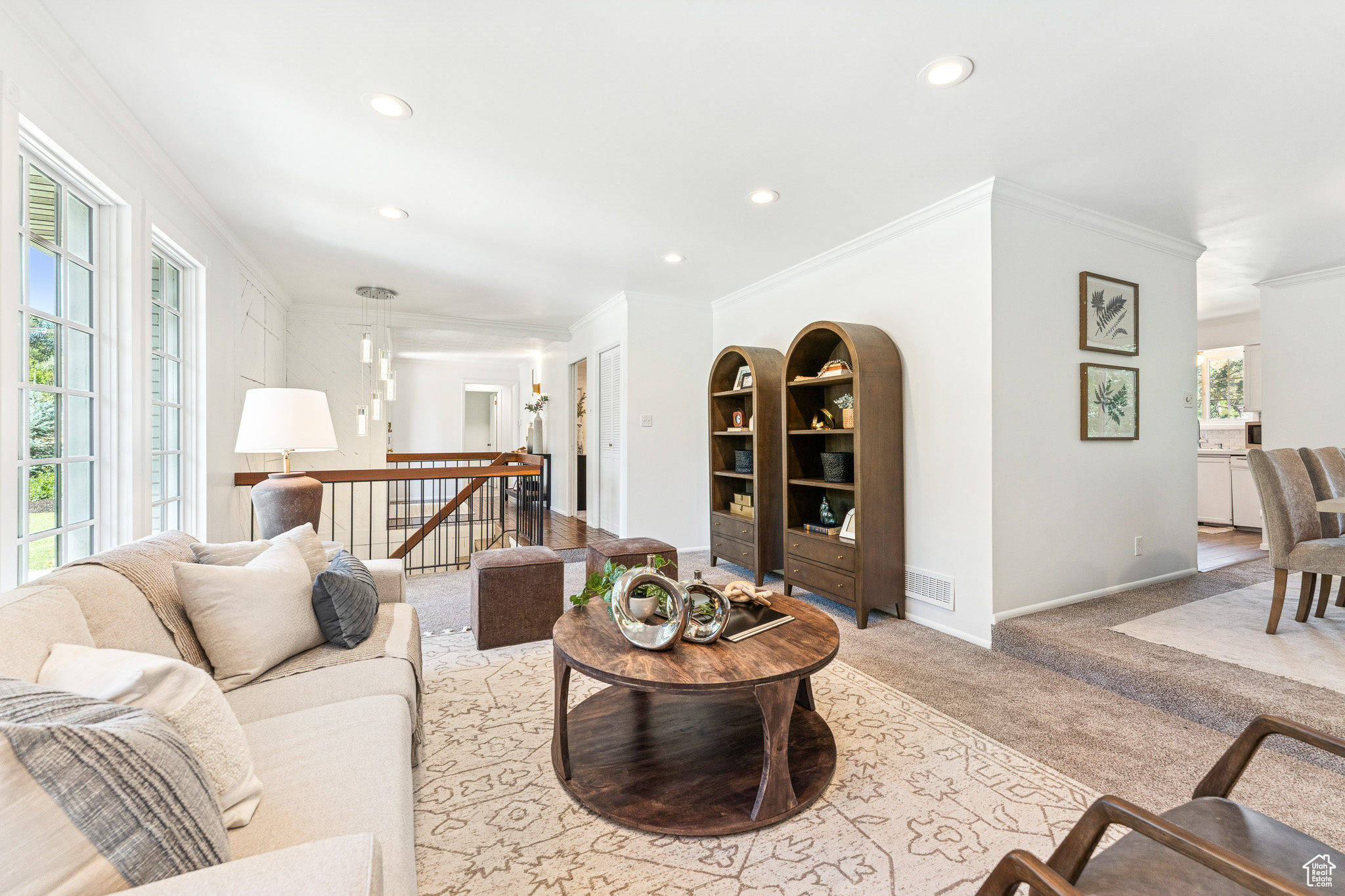MOUNUMENT PARK - Residential