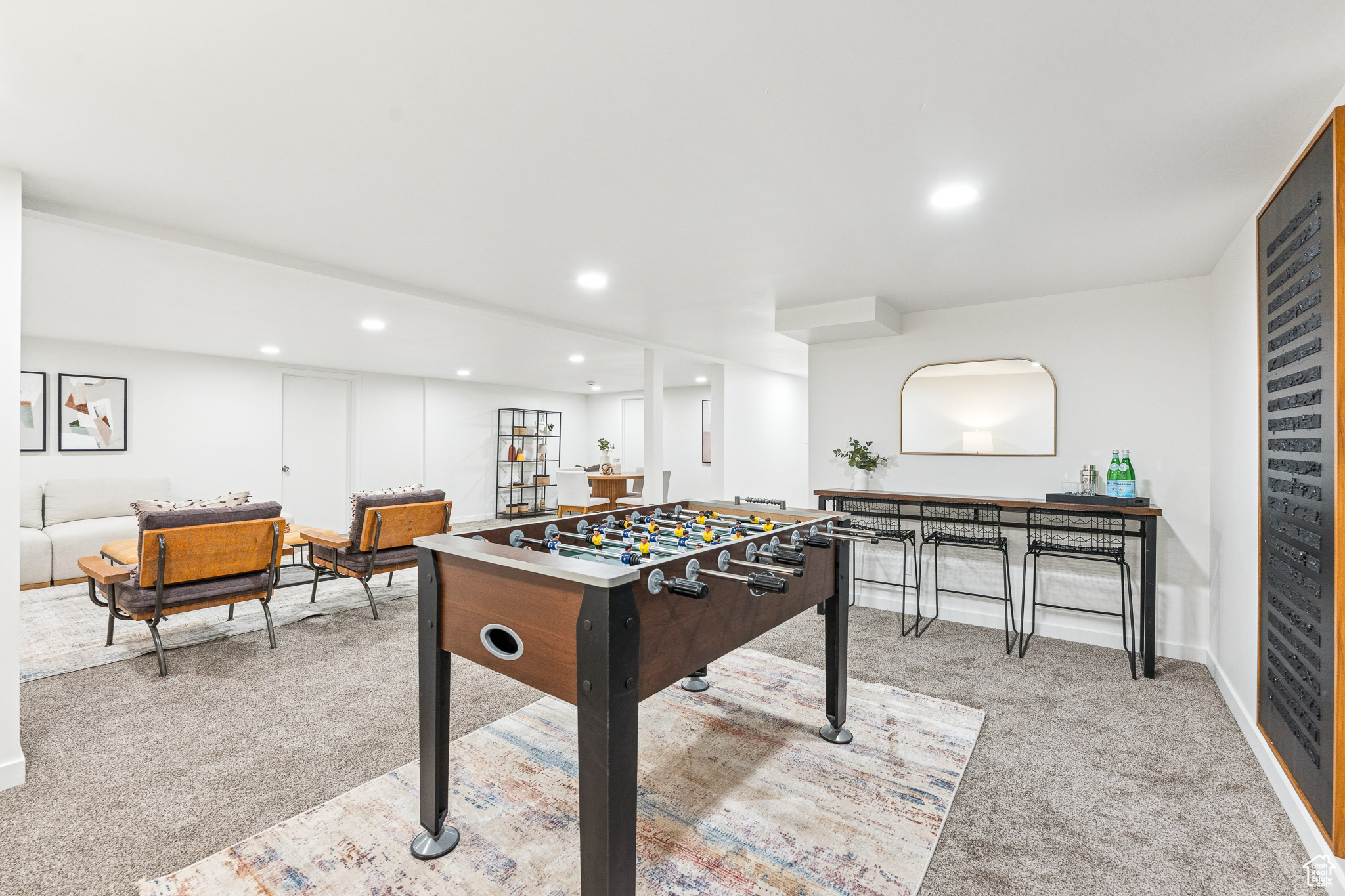 MOUNUMENT PARK - Residential