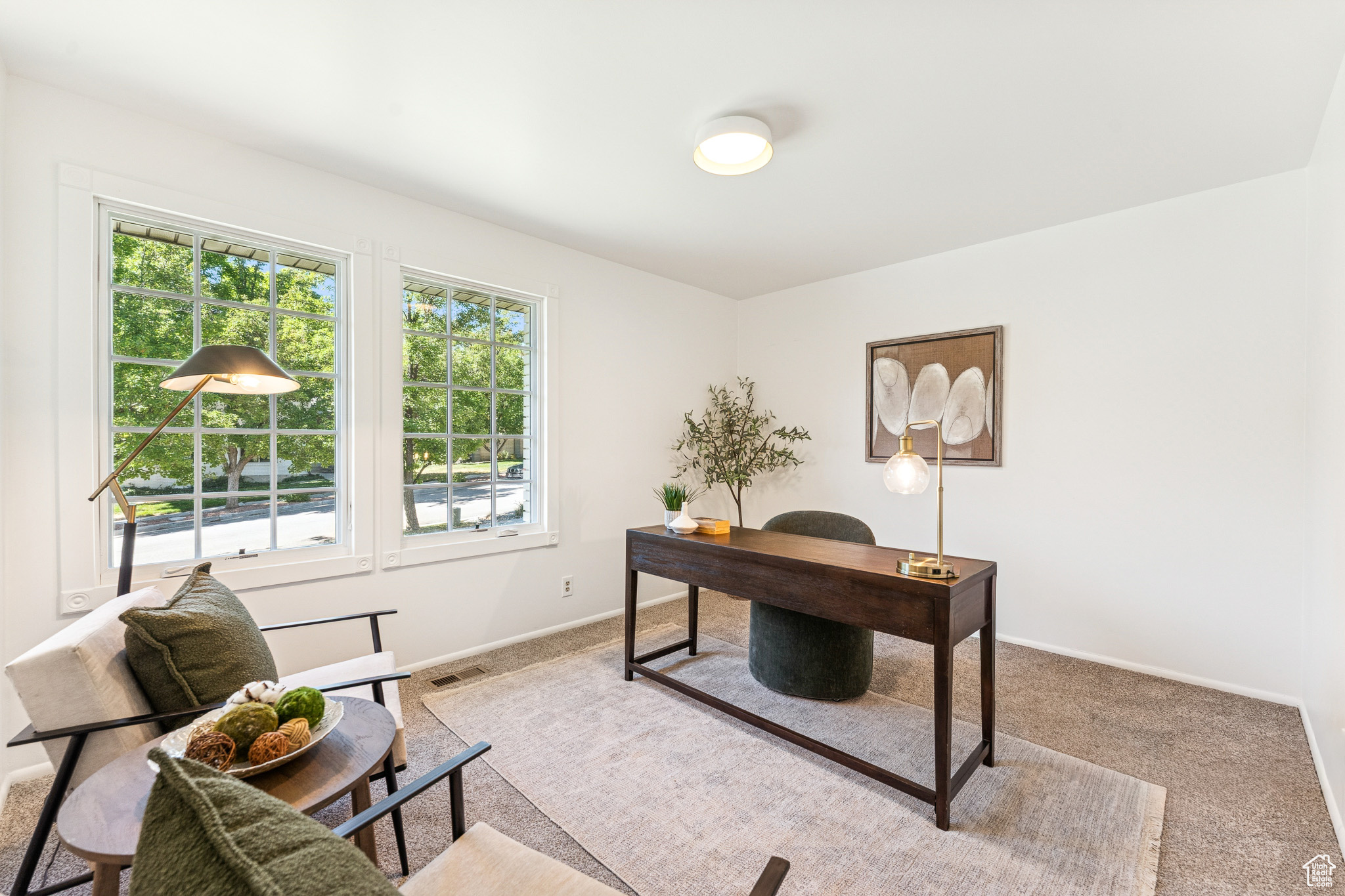 MOUNUMENT PARK - Residential