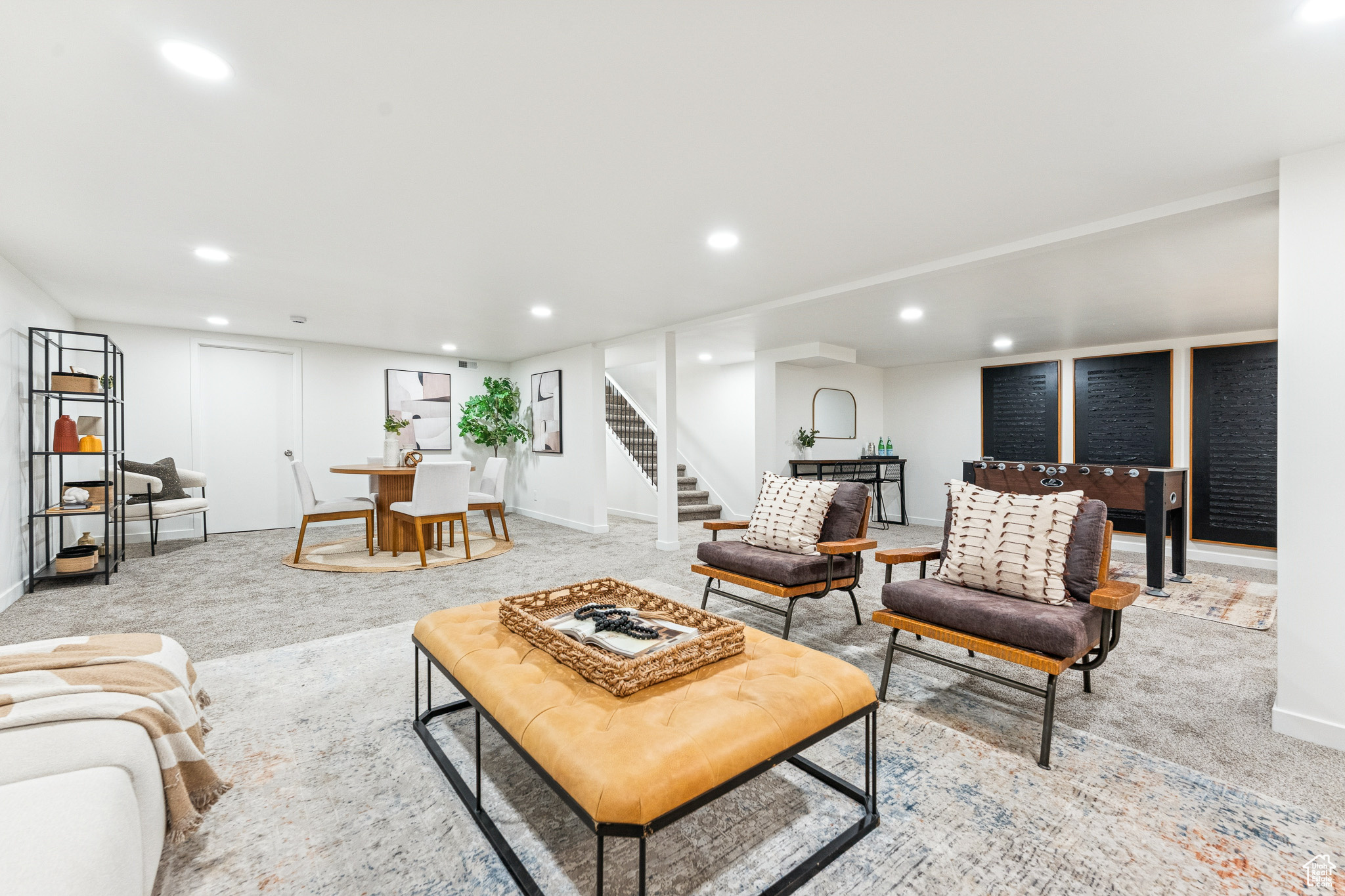 MOUNUMENT PARK - Residential