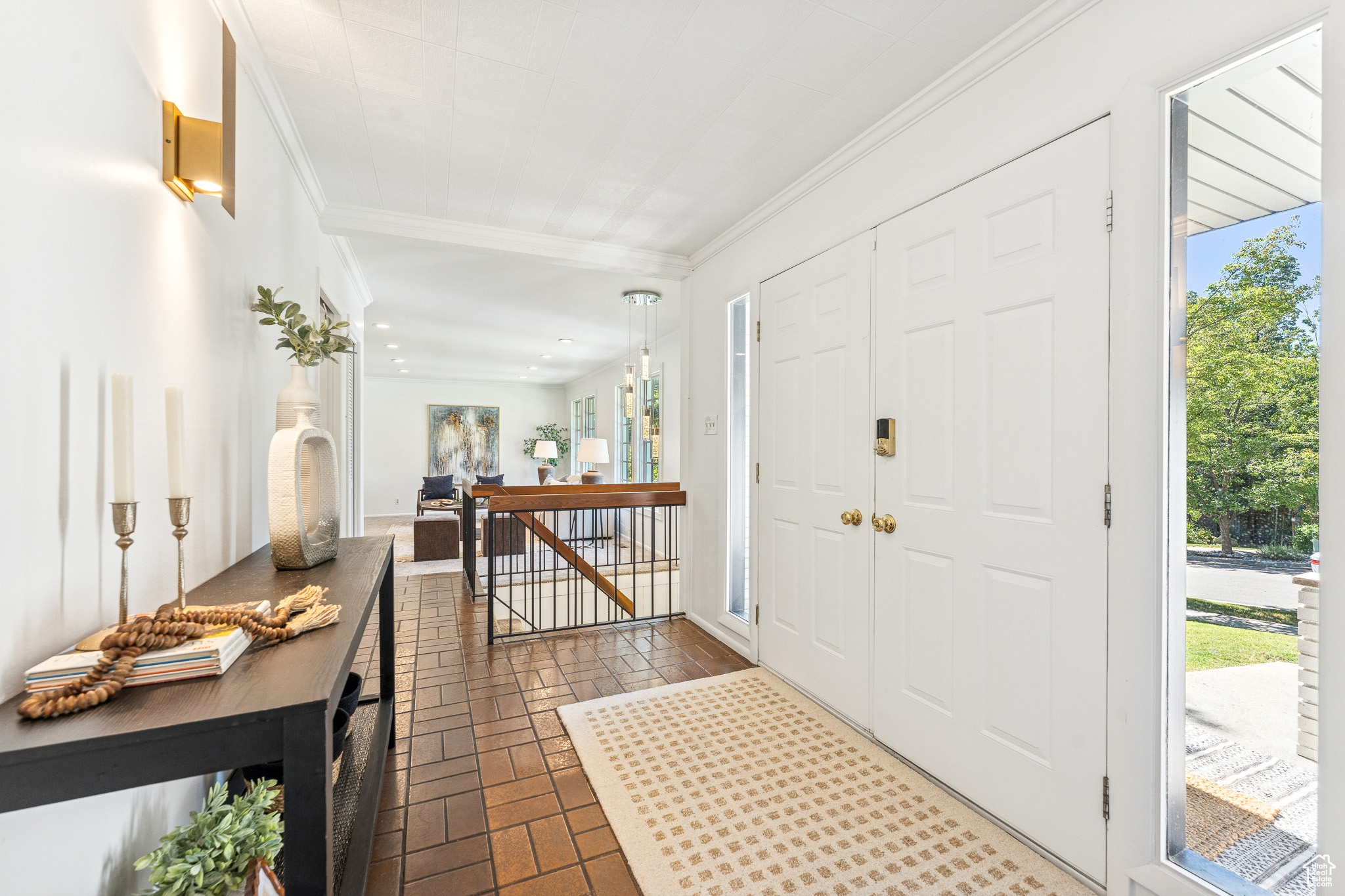 MOUNUMENT PARK - Residential
