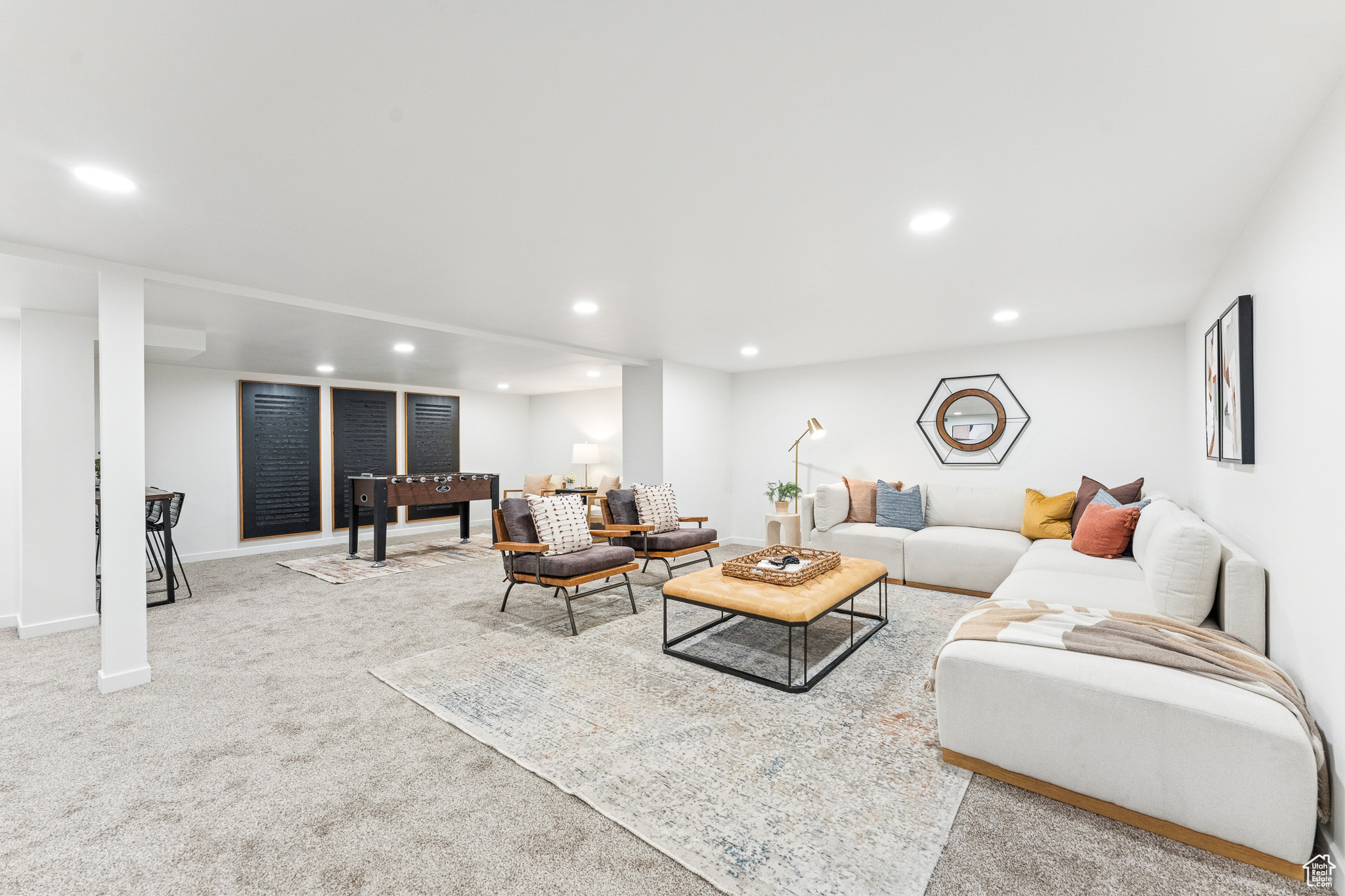 MOUNUMENT PARK - Residential