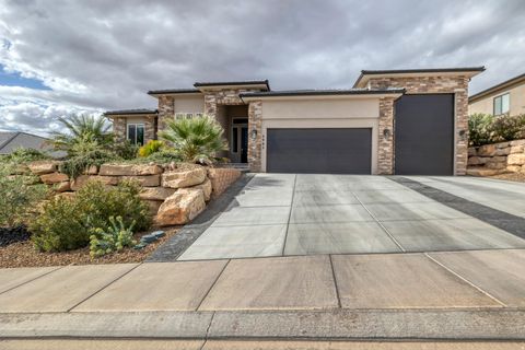 Photo of 2985 W SESIA WAY, Saint George, UT 84770 (MLS # 2150548)