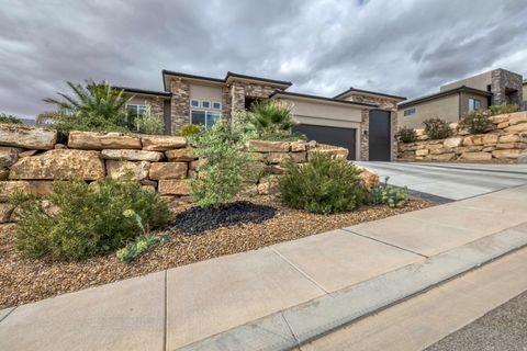 Tiny photo for 2985 W SESIA WAY, Saint George, UT 84770 (MLS # 2150548)