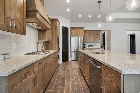 Tiny photo for 2985 W SESIA WAY, Saint George, UT 84770 (MLS # 2150548)