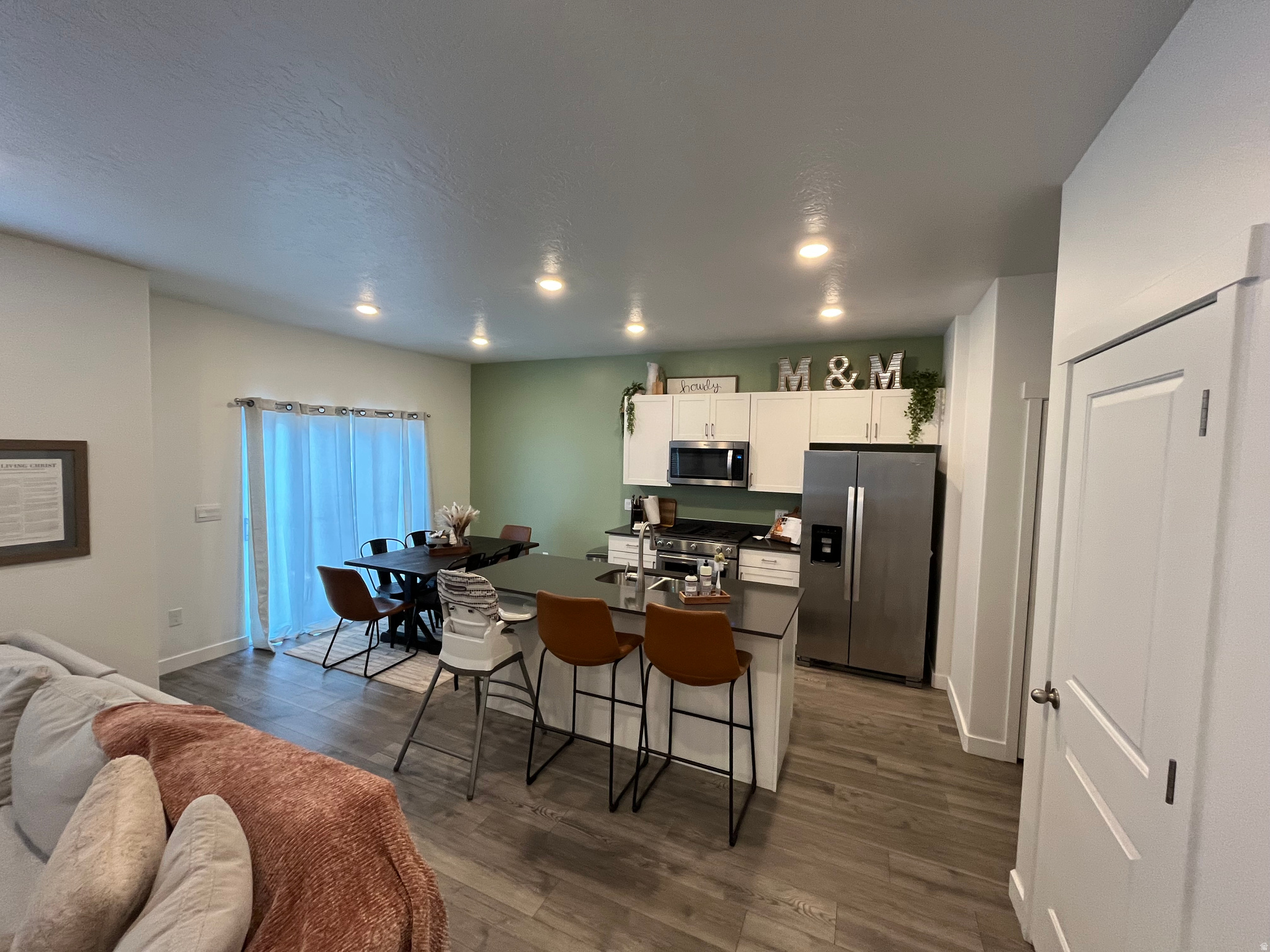 FOOTHILL VILLAGE - Residential