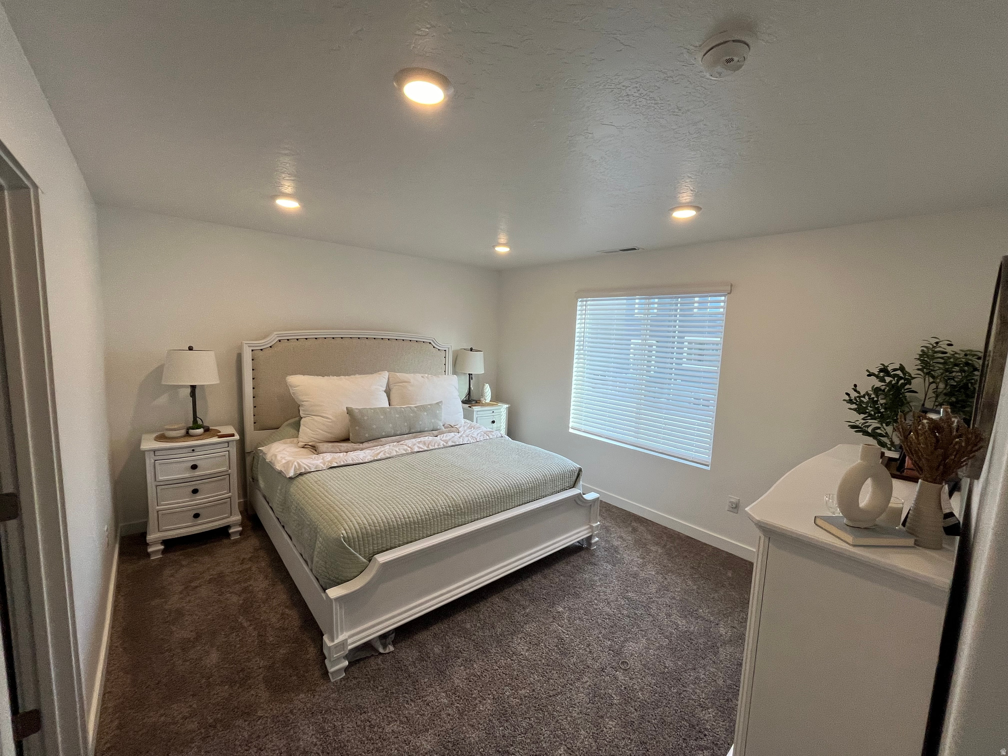 FOOTHILL VILLAGE - Residential
