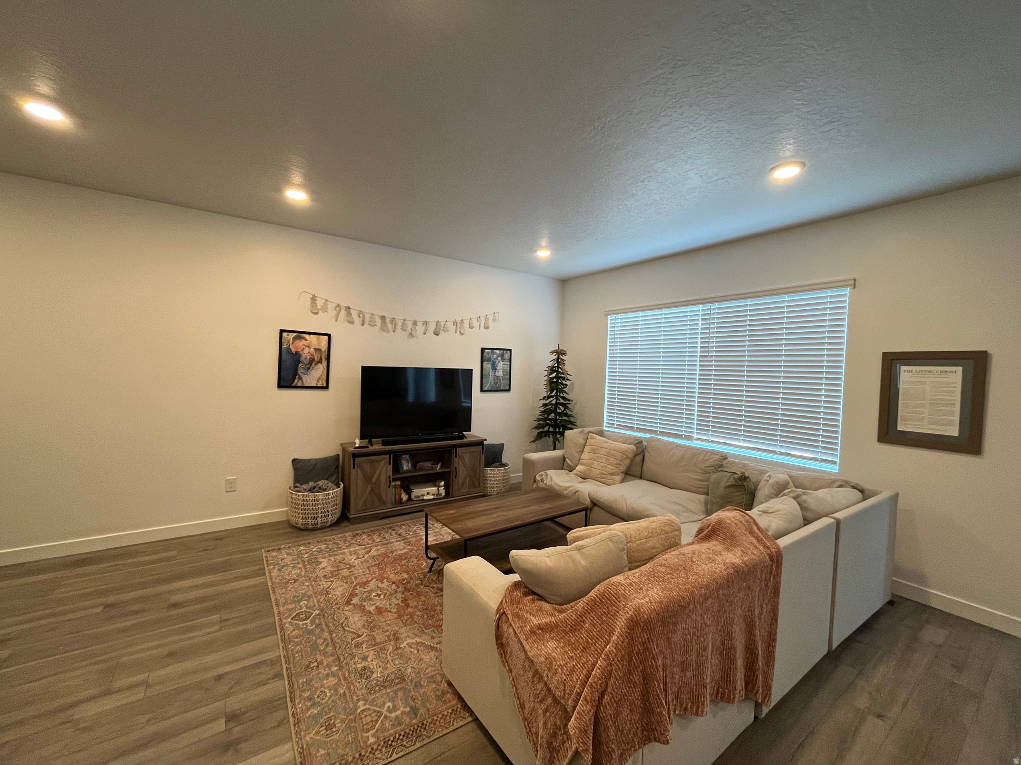 FOOTHILL VILLAGE - Residential