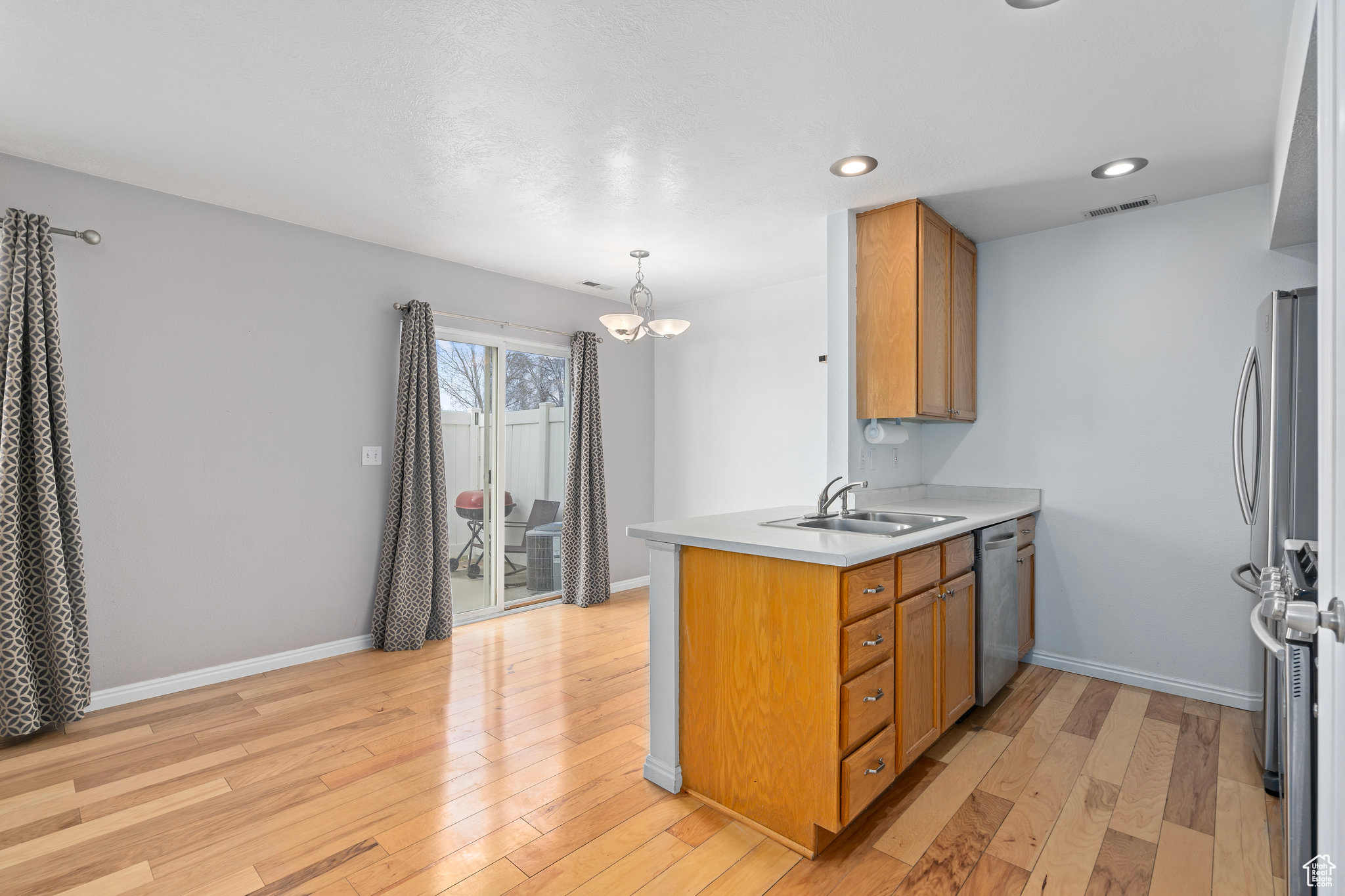 3082 S Vironcia Way, West Valley City, Utah image 6