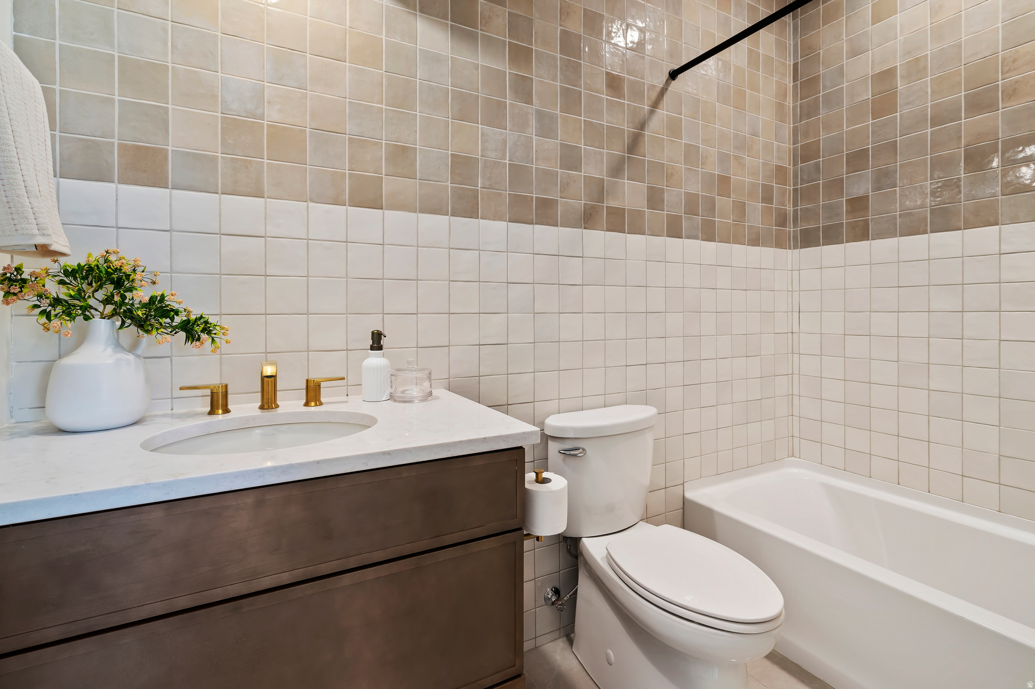 DOWNTOWN DAYBREAK - Residential