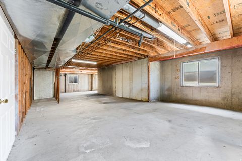 Tiny photo for 84 BELMORE DR, Kaysville, UT 84037 (MLS # 2155210)