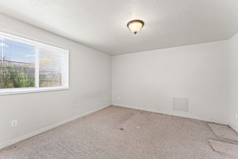 Tiny photo for 84 BELMORE DR, Kaysville, UT 84037 (MLS # 2155210)