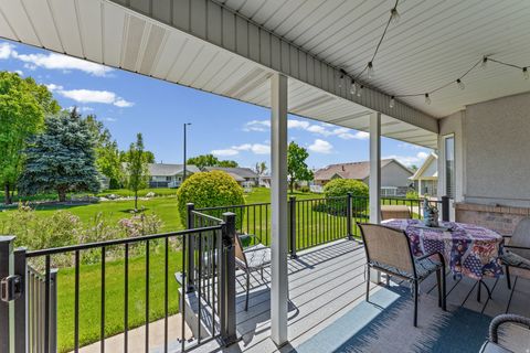 Tiny photo for 84 BELMORE DR, Kaysville, UT 84037 (MLS # 2155210)