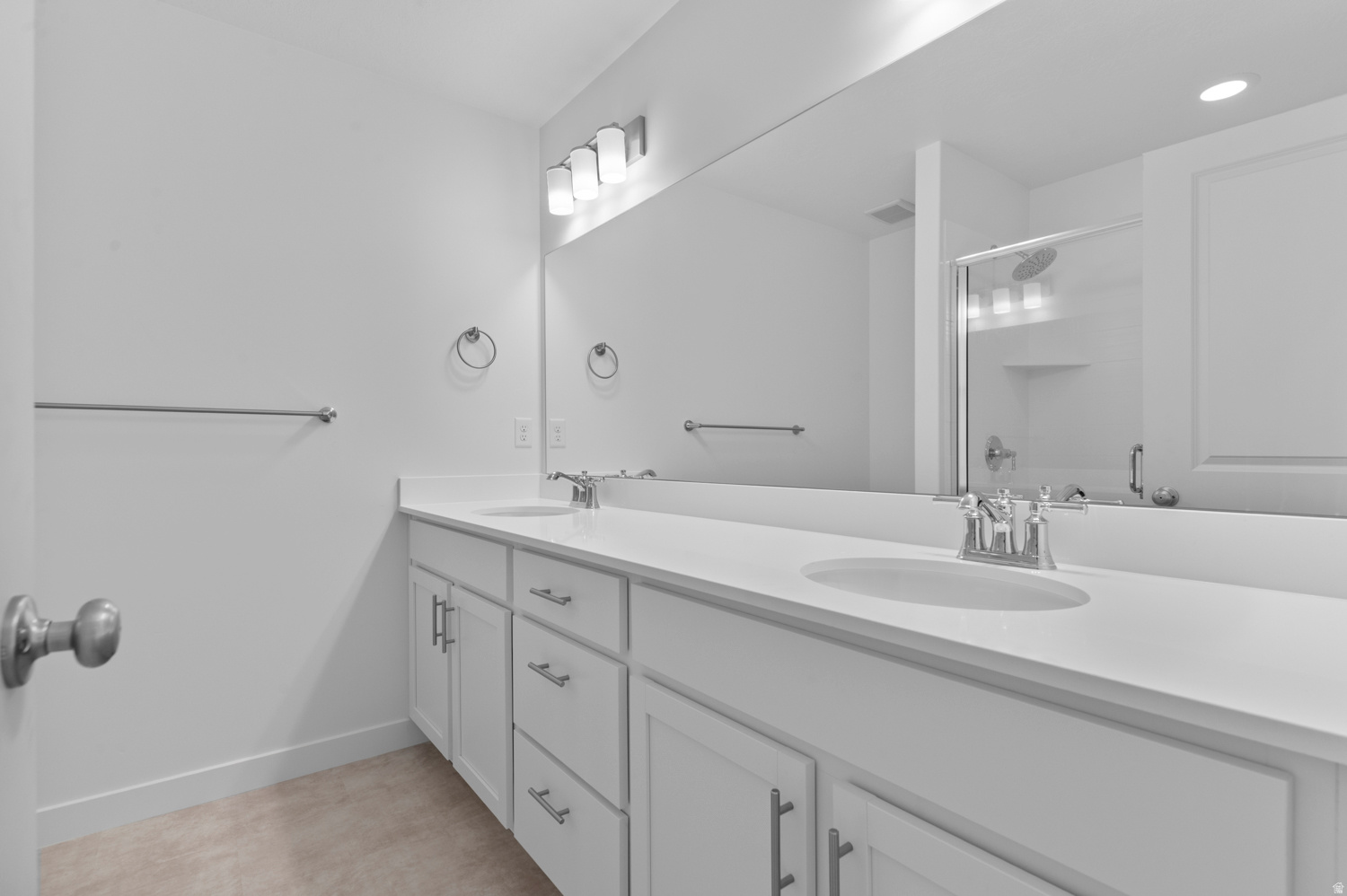 OVERLAND TOWNS V2 409 - Residential