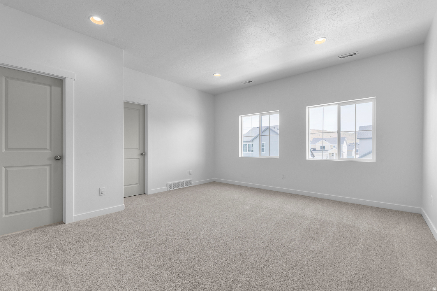 OVERLAND TOWNS V2 409 - Residential