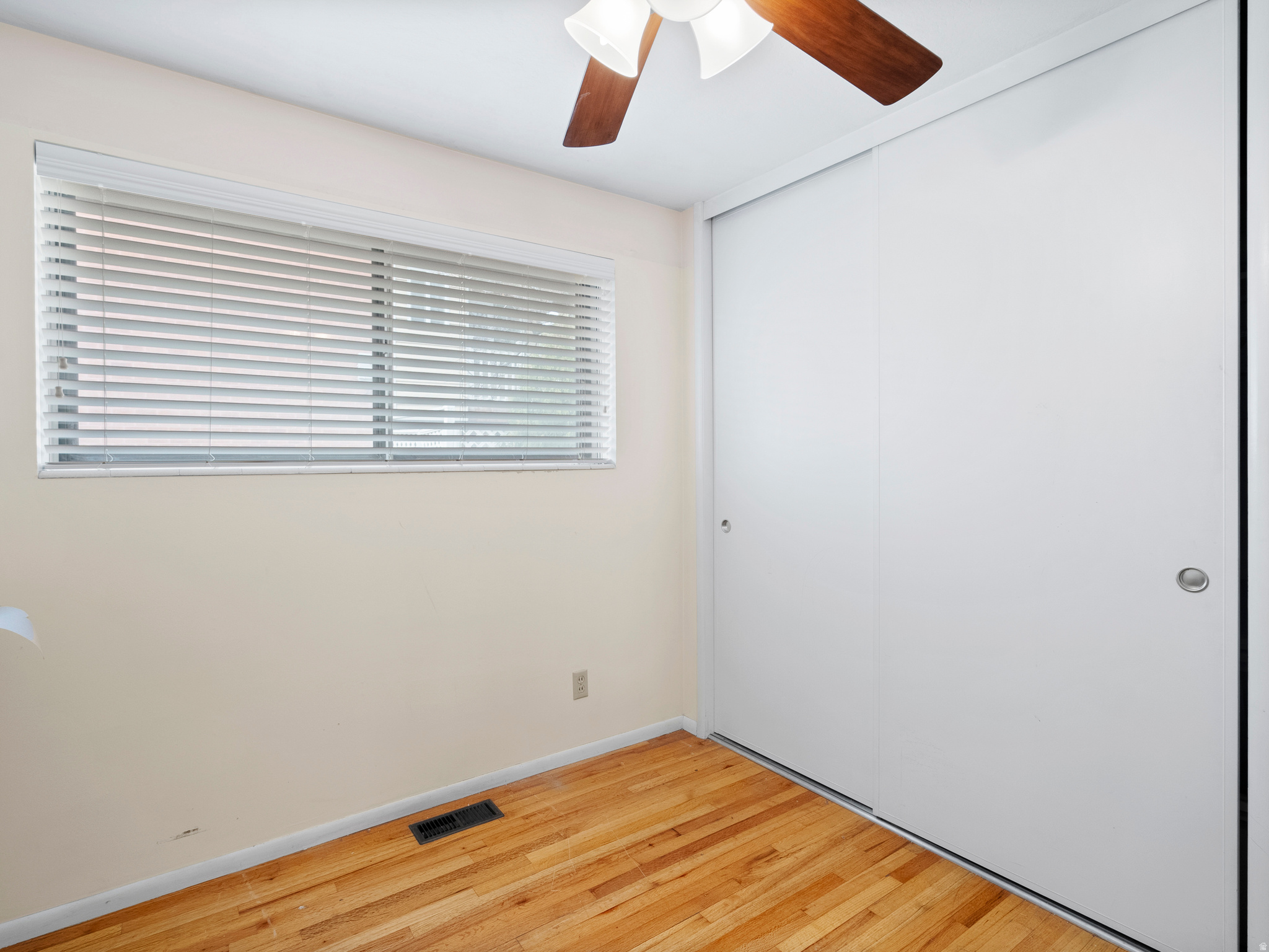 CRESTFIELD - Residential