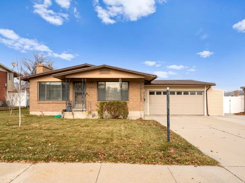 Tiny photo for 3262 W 4630 S, West Valley City, UT 84119 (MLS # 2134984)