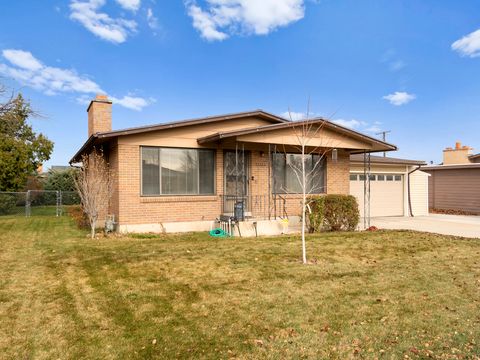 Photo of 3262 W 4630 S, West Valley City, UT 84119 (MLS # 2134984)