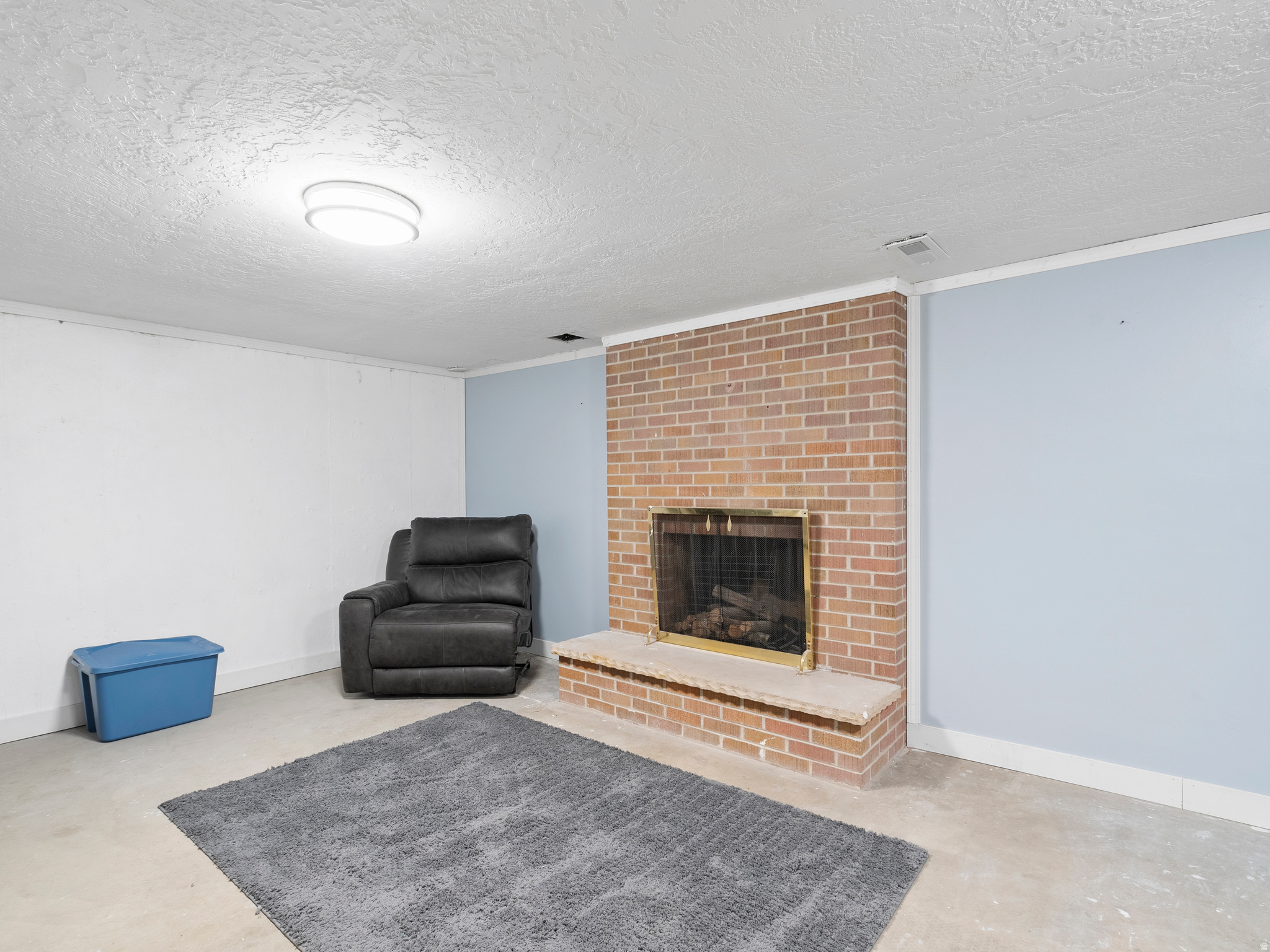 CRESTFIELD - Residential