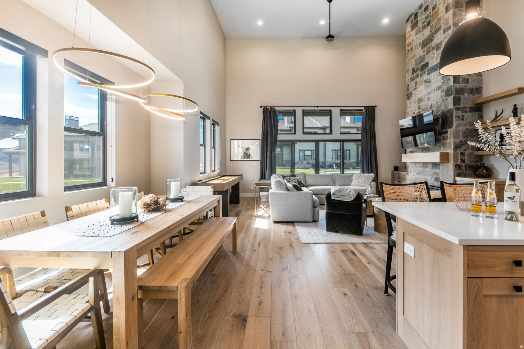 MAYFLOWER LAKESIDE - Residential Lease